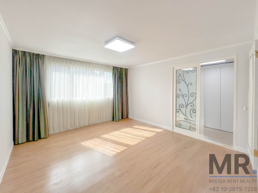 Itaewon-3BR-LowRise-Spacious-(H+)-3