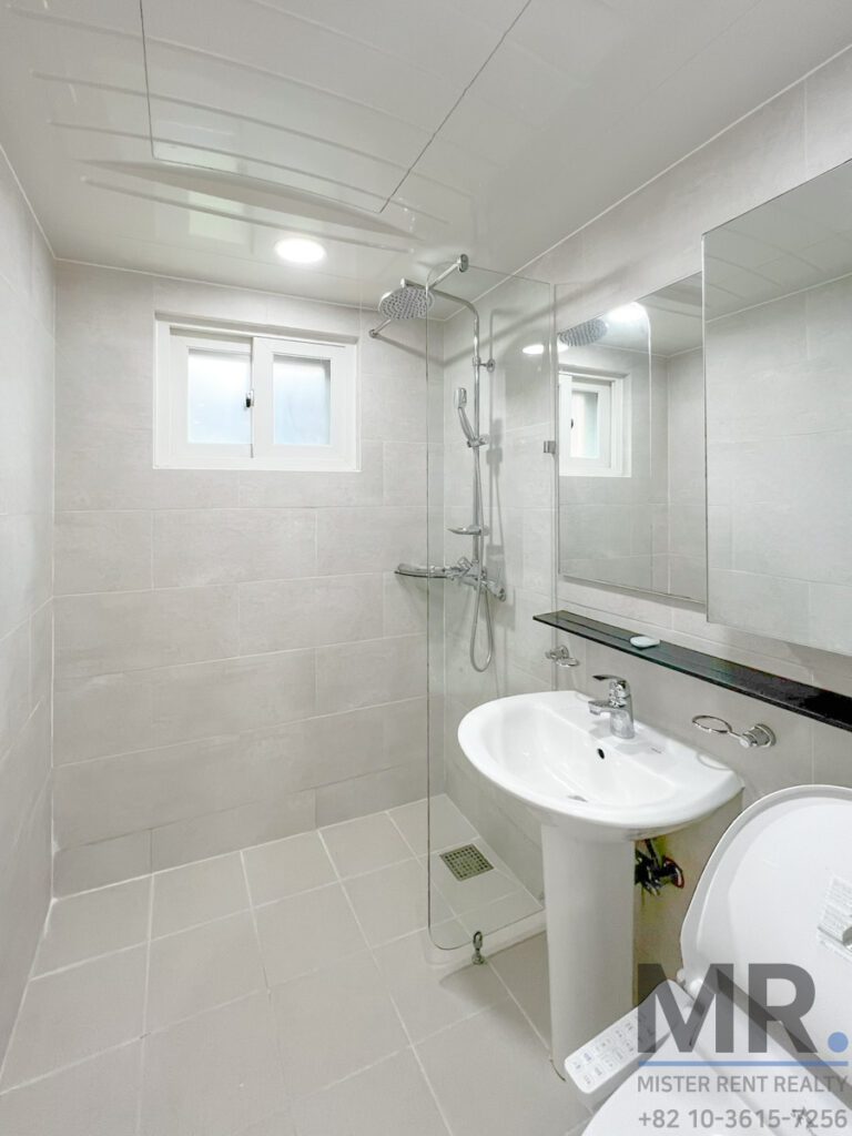 SFS-4BR-LowRise-Private Terrace-(H+)-3