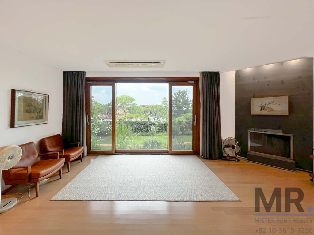 Seogbuk5BR-SingleHouse-Beautiful-Garden-(H+)-1