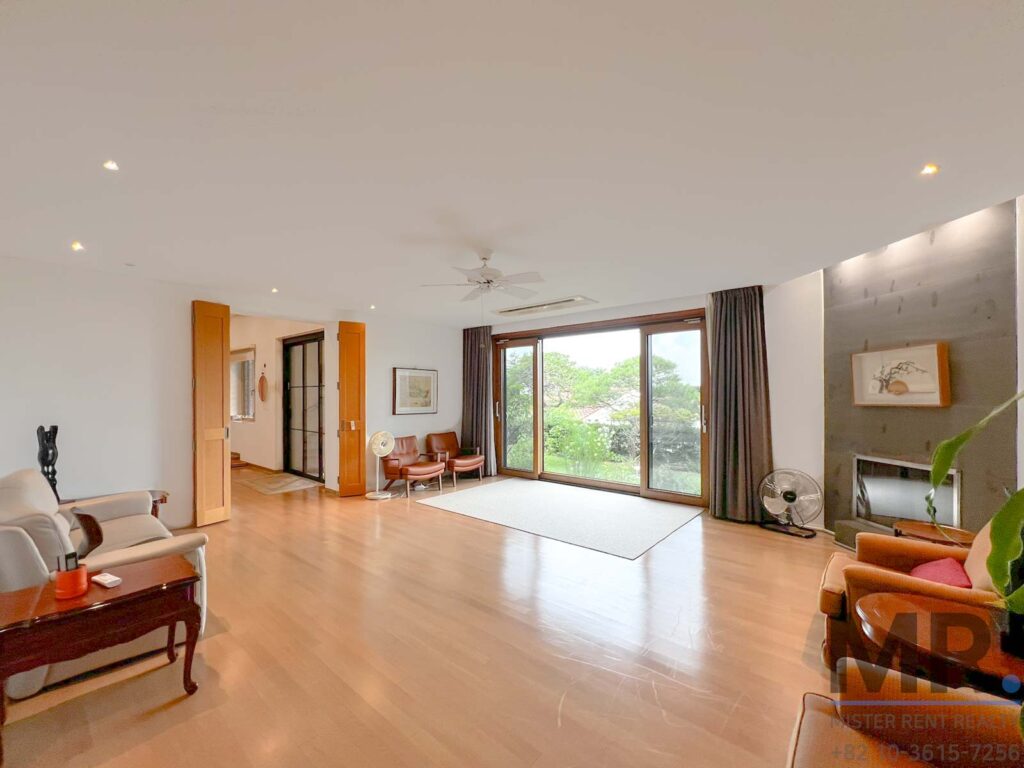 Seogbuk5BR-SingleHouse-Beautiful-Garden-(H+)-2