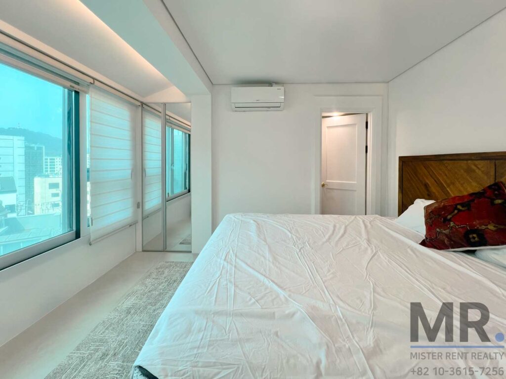UNVillage-Rent-2BR-Villa-Modern-Rooftop-Terrace-7629 (10)