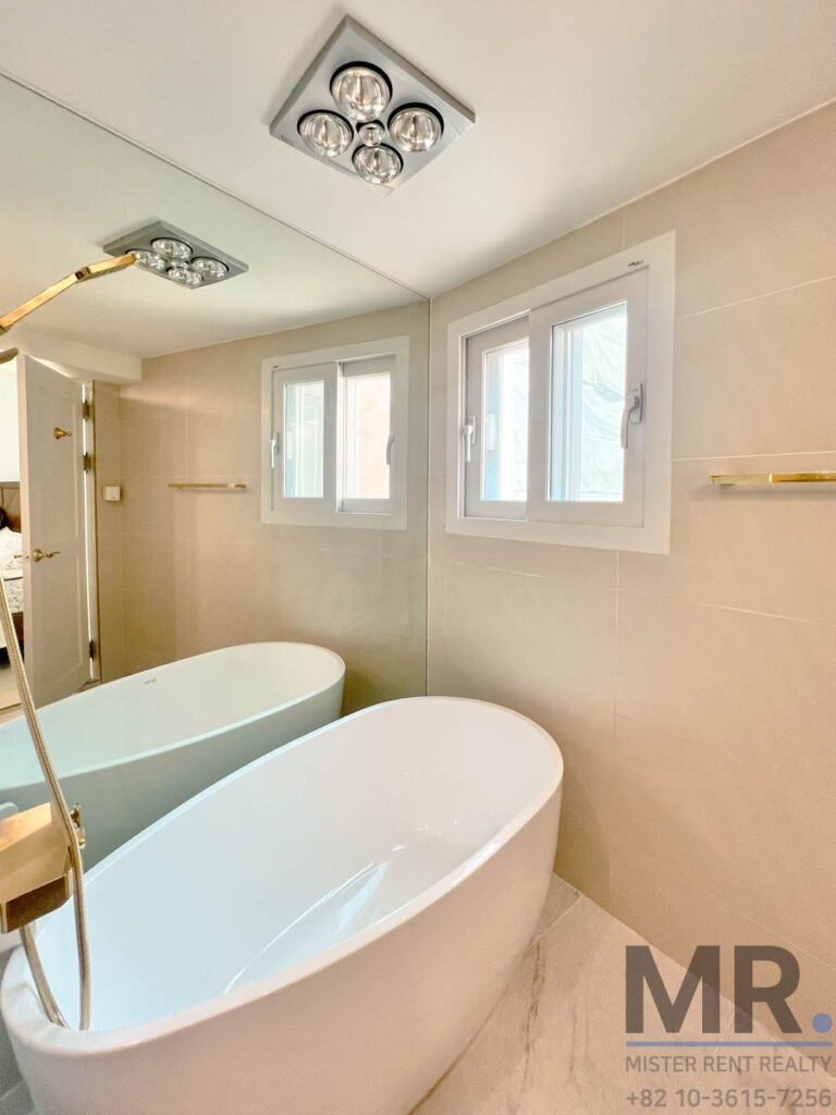 UNVillage-Rent-2BR-Villa-Modern-Rooftop-Terrace-7629 (13)