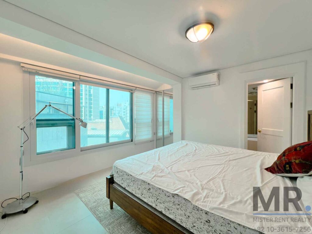 UNVillage-Rent-2BR-Villa-Modern-Rooftop-Terrace-7629 (14)