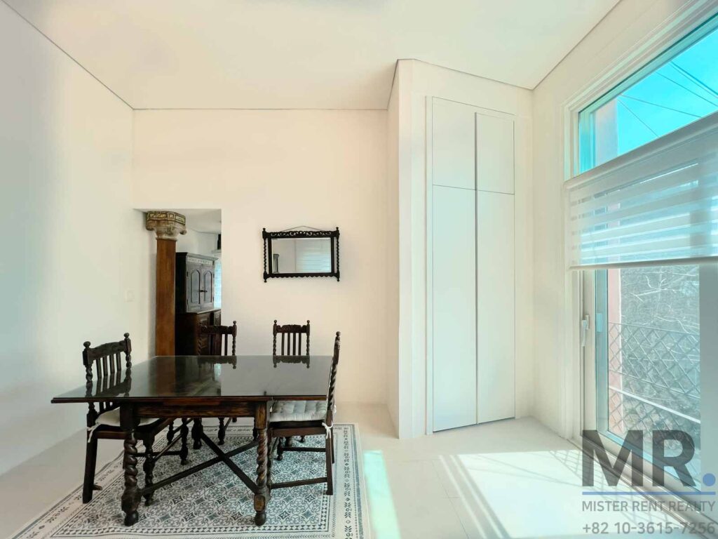 UNVillage-Rent-2BR-Villa-Modern-Rooftop-Terrace-7629 (2)