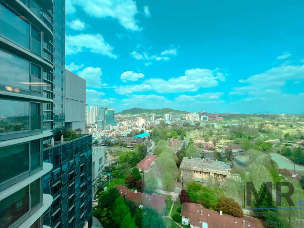 YongsanSt.-4BR-High-Rise-ModernDesign-23