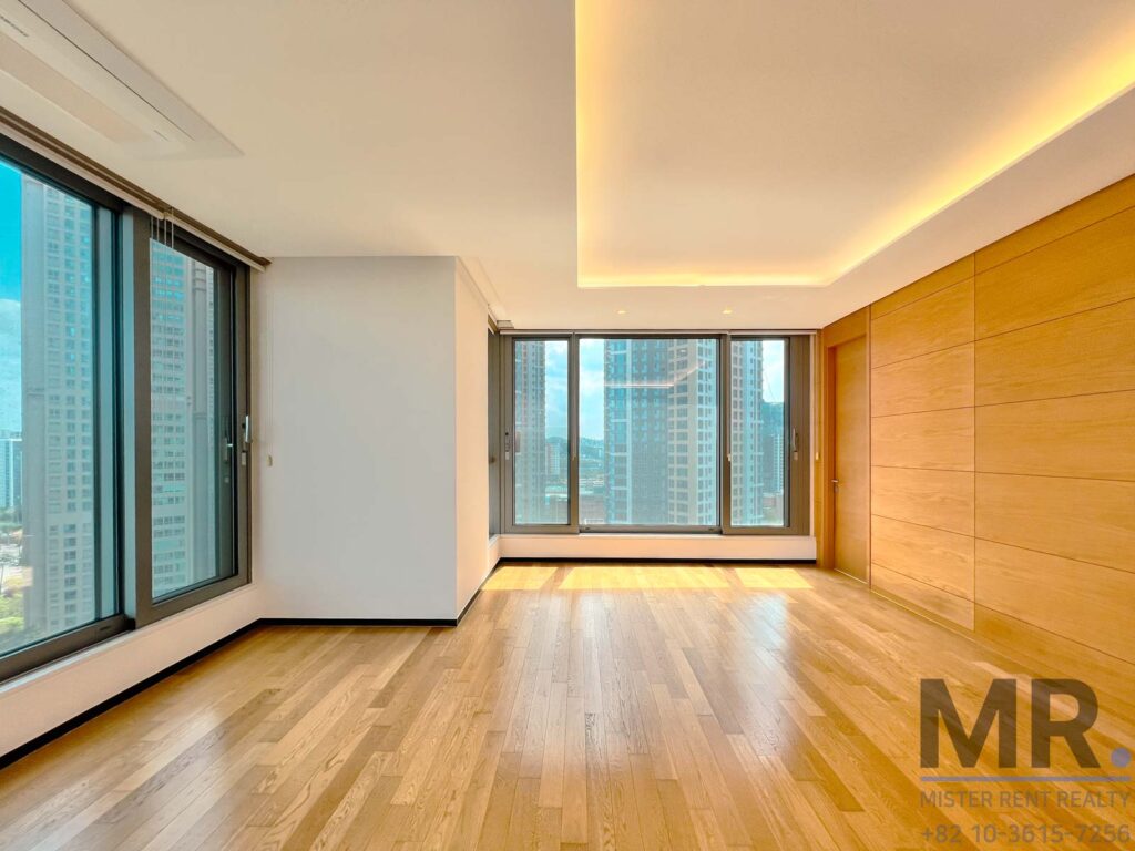 YongsanSt.-4BR-High-Rise-ModernDesign-7