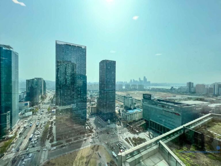 YongsanStation-4BR-High-Rise-Modern&Bright -6