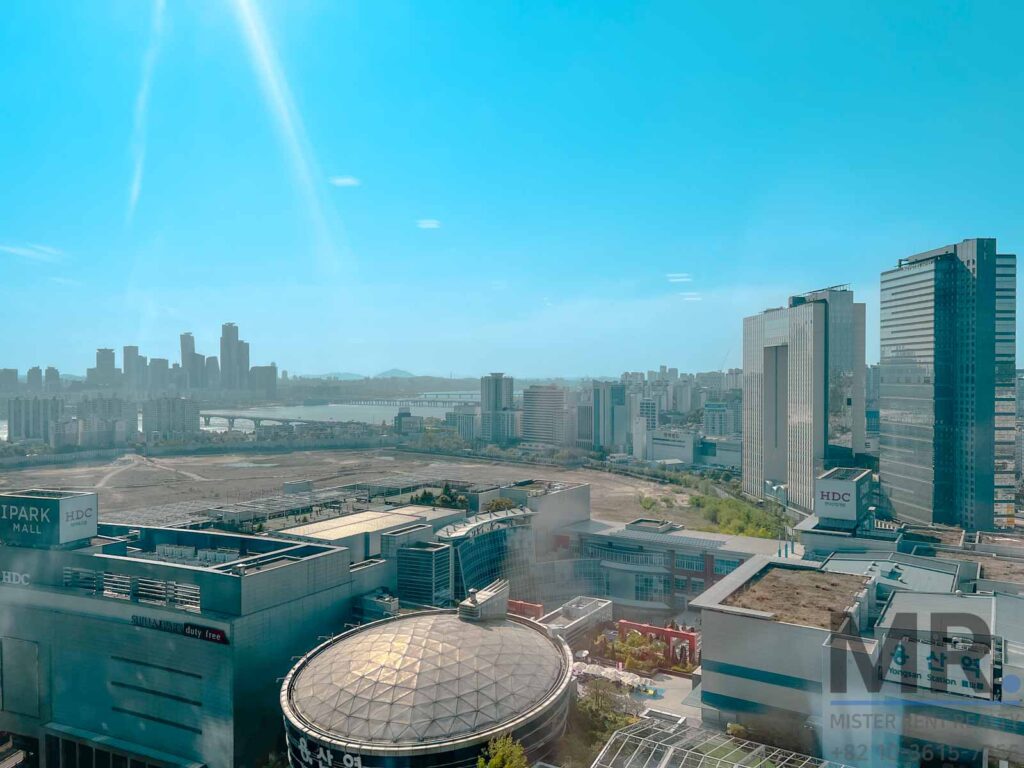 YongsanStation-4BR-High-Rise-Modern&Convinient-8