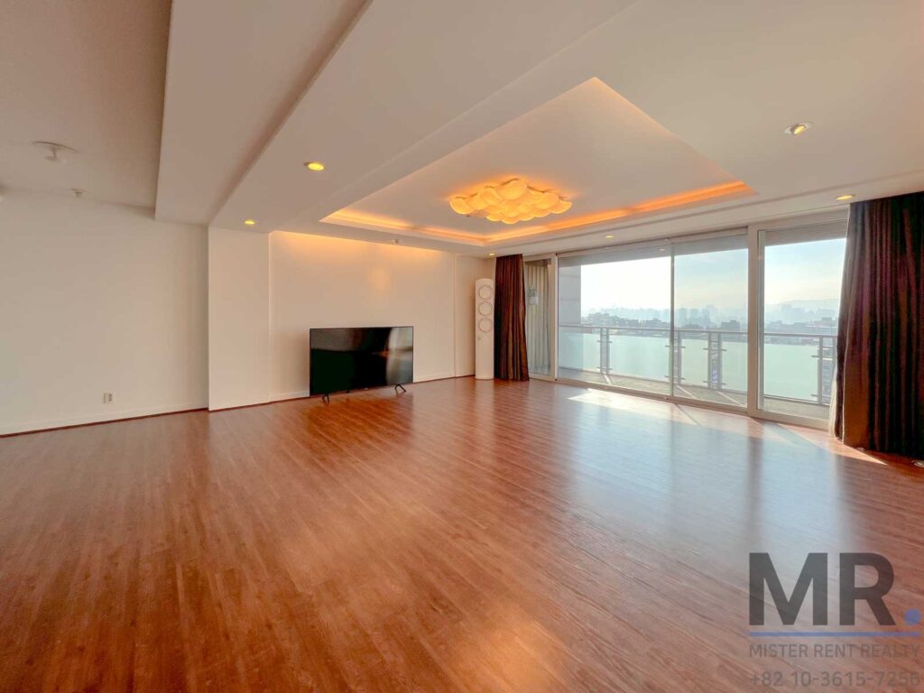 Itaewon-4BR-Rental-Villa-Good-View-01