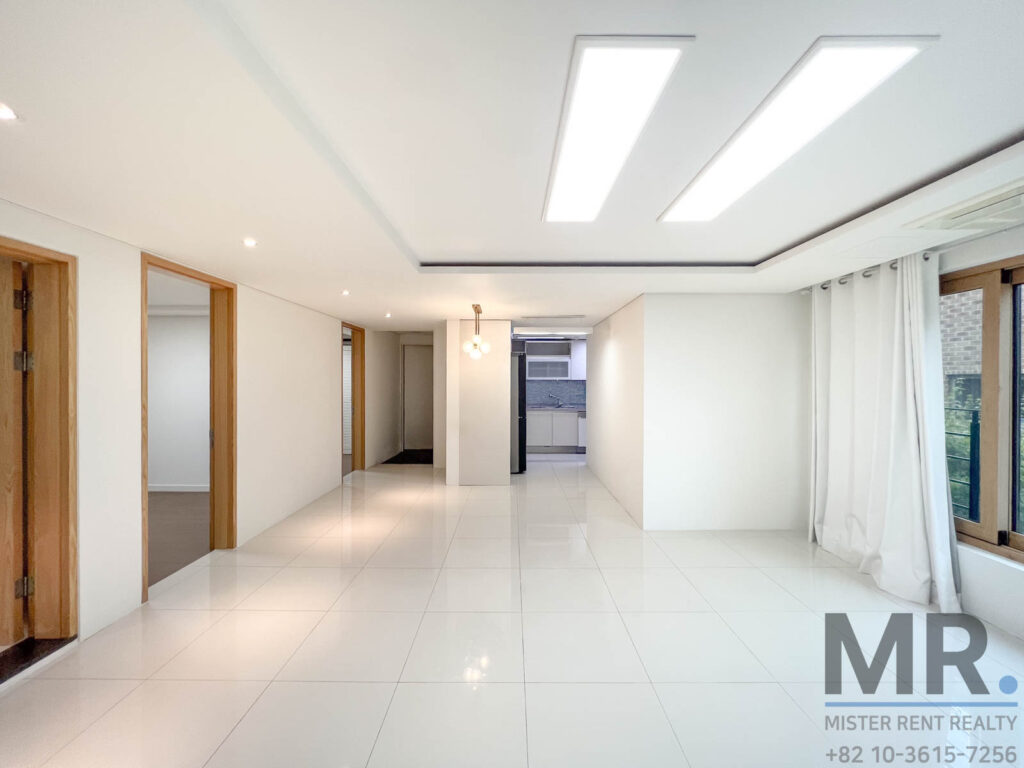 Seorae-Rent-4BR-Modern-Spacious_02