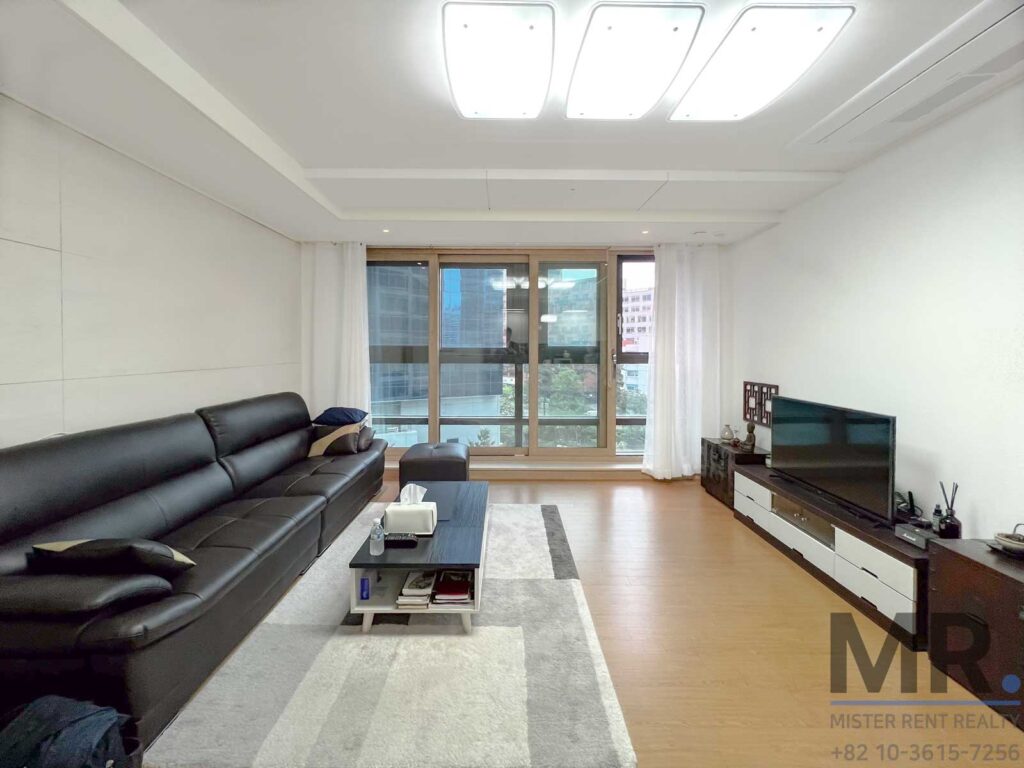 Seoul-City-Hall-3BR-Rental-Apartment-Convinient-