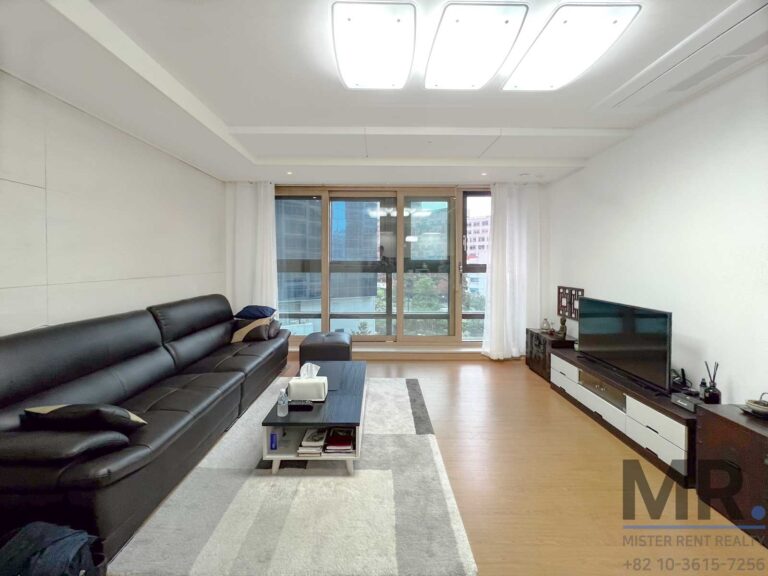 Seoul-City-Hall-3BR-Rental-Apartment-Convinient-