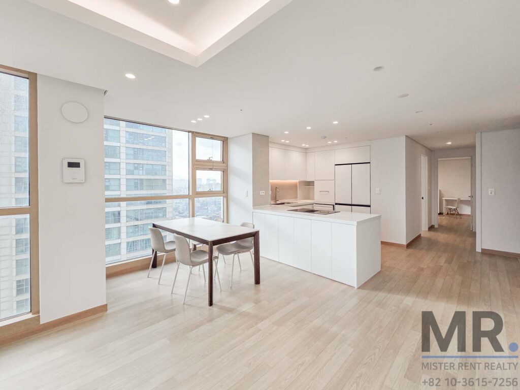 Seoul-Station-Apartment-3BR-Rental-Renovated-Goodview-093810