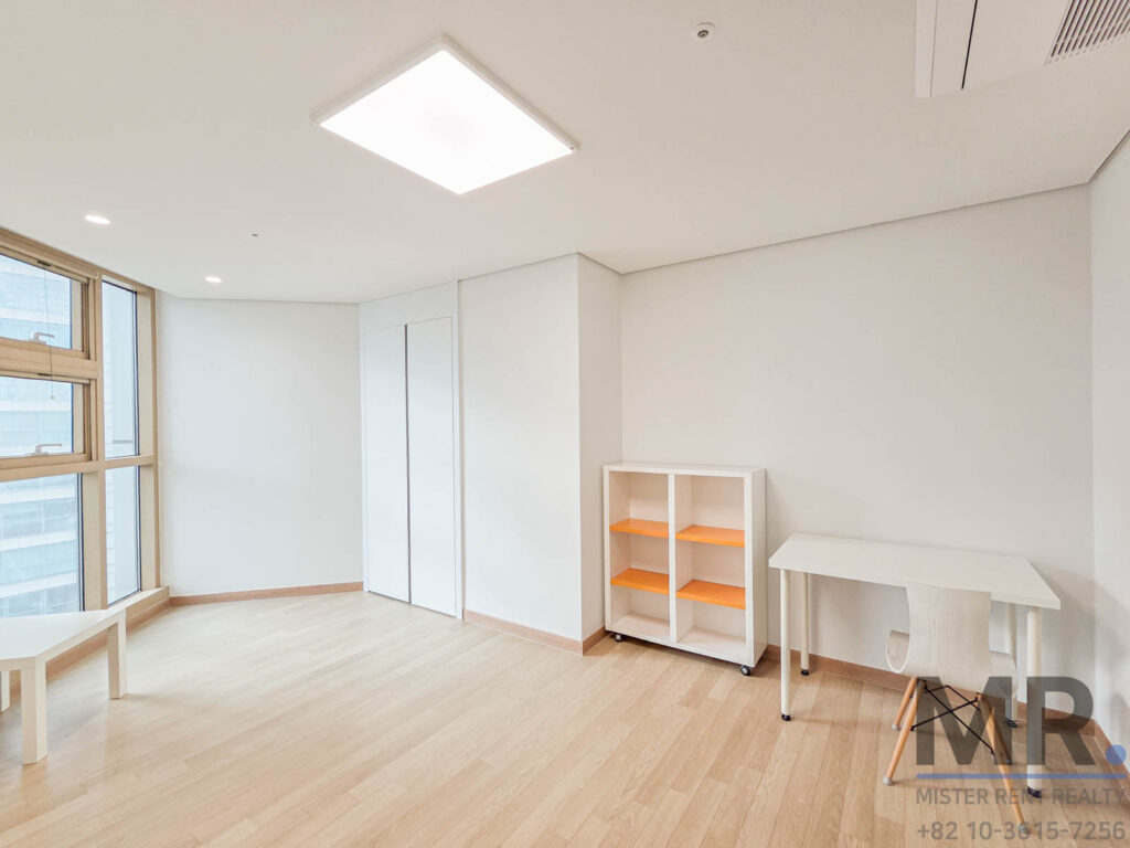 Seoul-Station-Apartment-3BR-Rental-Renovated-Goodview-093921