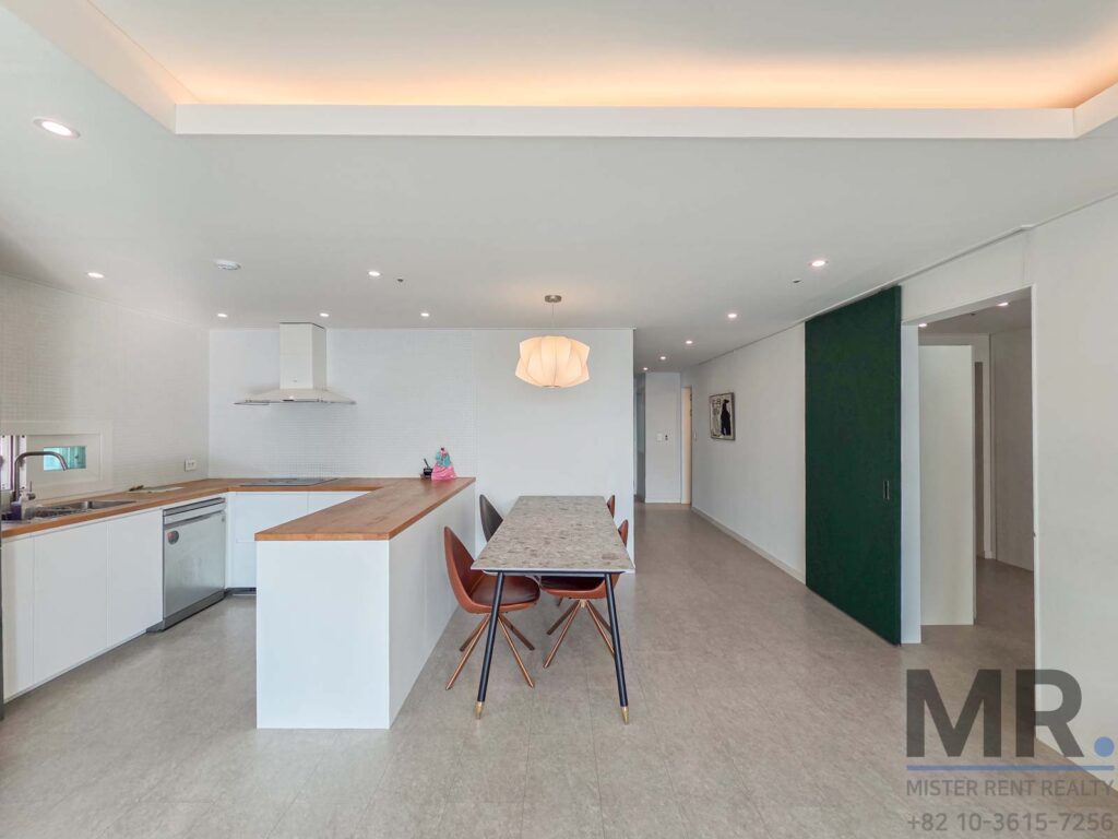 Seoul-Station-Apartment-3BR-Rental-Renovated-Goodview-101354